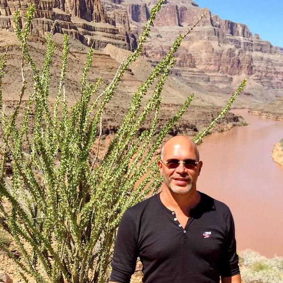 Meet your Posher, R - Picture 1 of 1